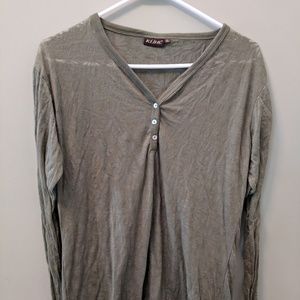 Kuhl long sleeved sheer tee